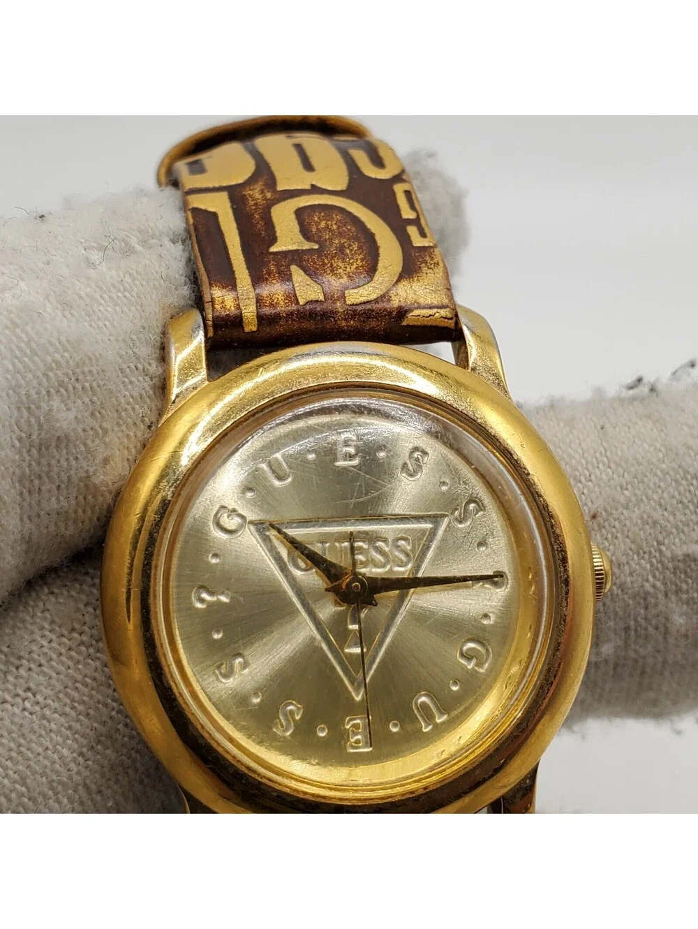 Vintage 1994 Womens Watch New Battery Gold Tone 26mm